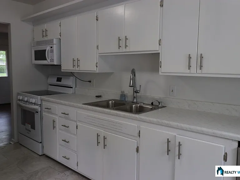 2131 S 57th St — Photo 9