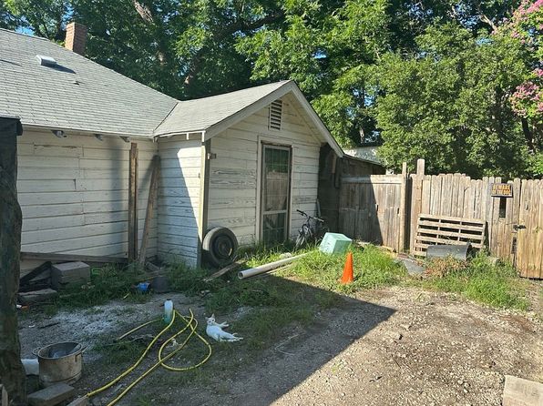 109 Griffin St, Waxahachie, TX 75165