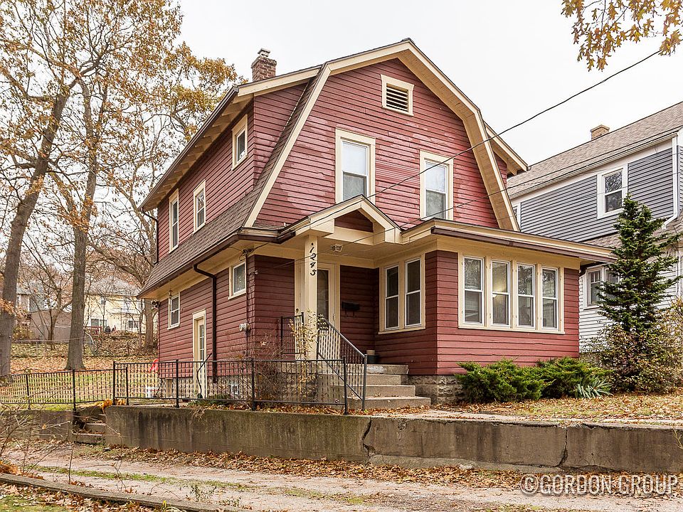 1st image of 1245 Ballard St SE