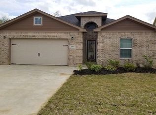 2805 Amber Ave, Groves, TX 77619