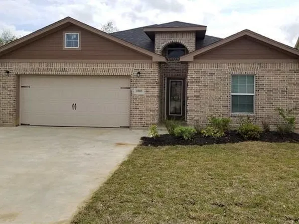 2805 Amber Ave, Groves, TX 77619