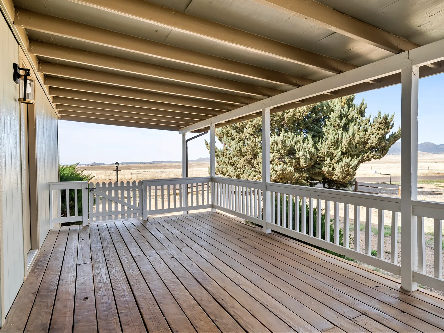 3 bed, 728 sqft, $1,850 — Photo 3