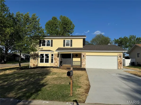 832 Summerview Dr, Saint Charles, MO 63304