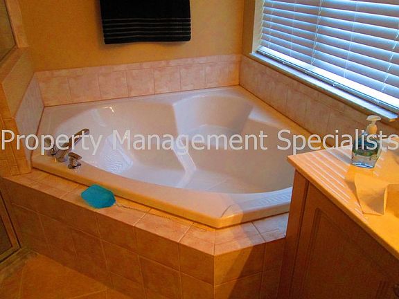 5th image of 4044 Cleary Way
