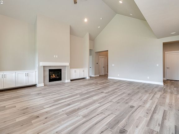 3rd image of 4312 SE 61st Ave