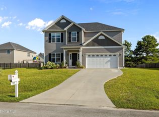 919 Eastman Creek Dr, Beaufort, NC 28516
