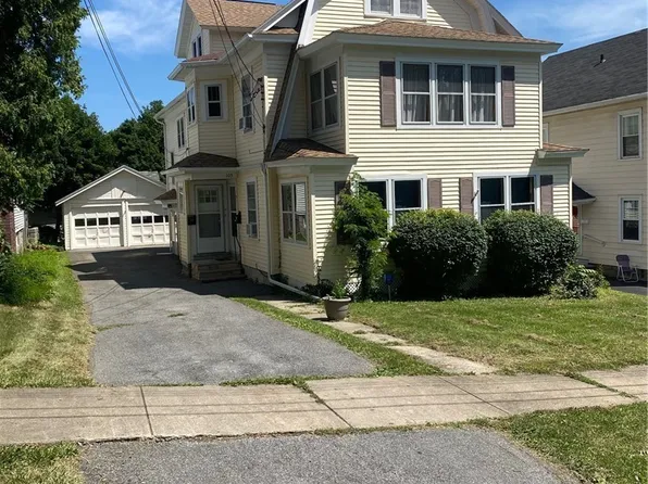 105 Twin Hills Dr #7, Syracuse, NY 13207