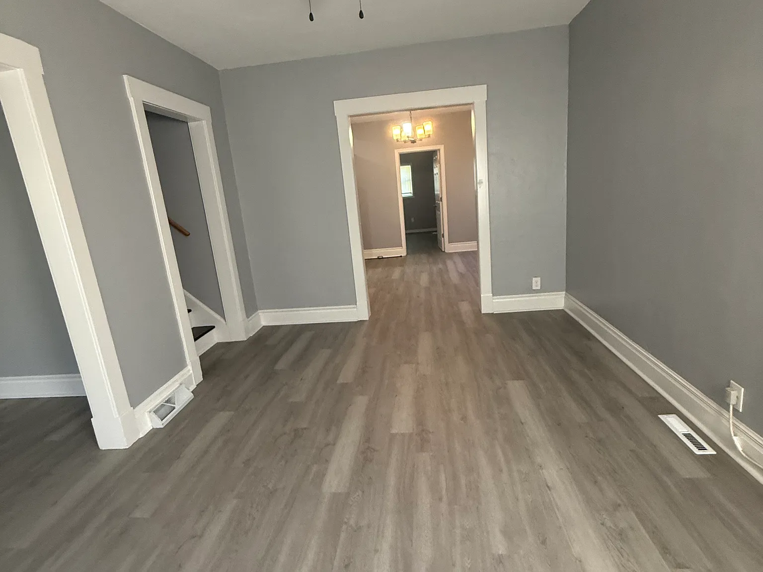 4 bed, 1.5 bath, 1360 sqft, $1,250 — Photo 2