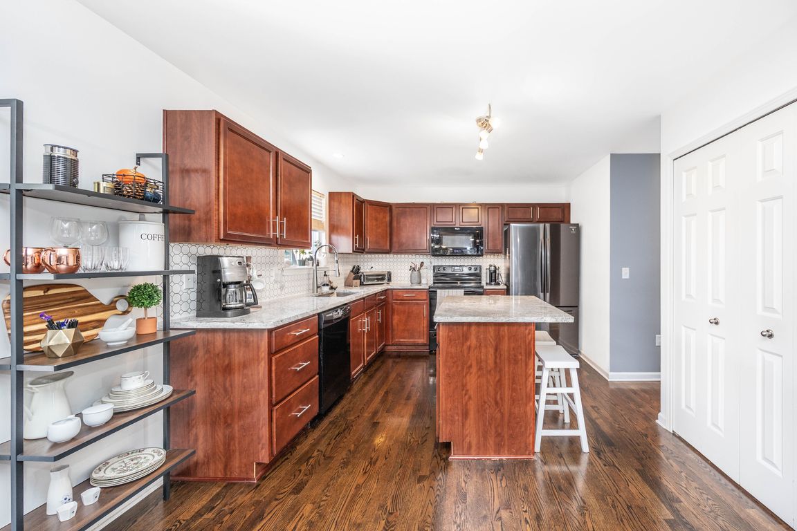 next background image