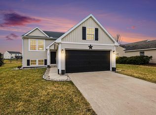 187 Sweet Meadow Dr, Kent City, MI 49330