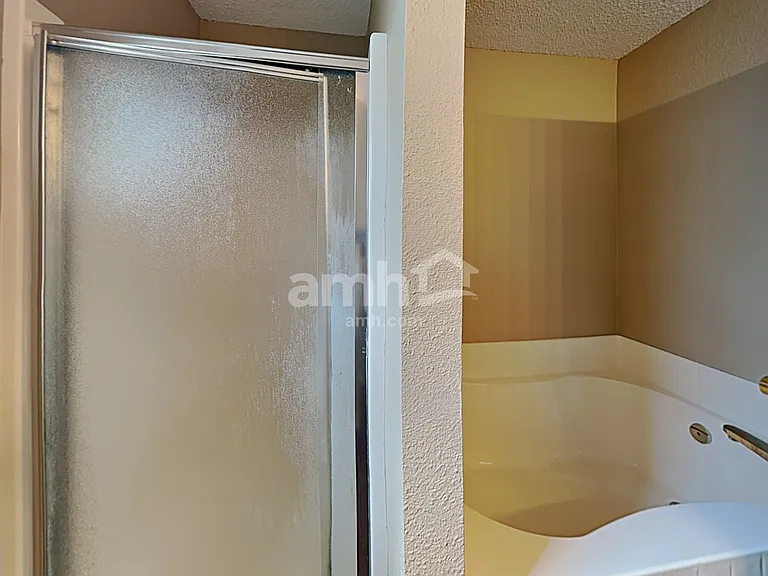 5606 Wood Hollow Dr — Photo 14