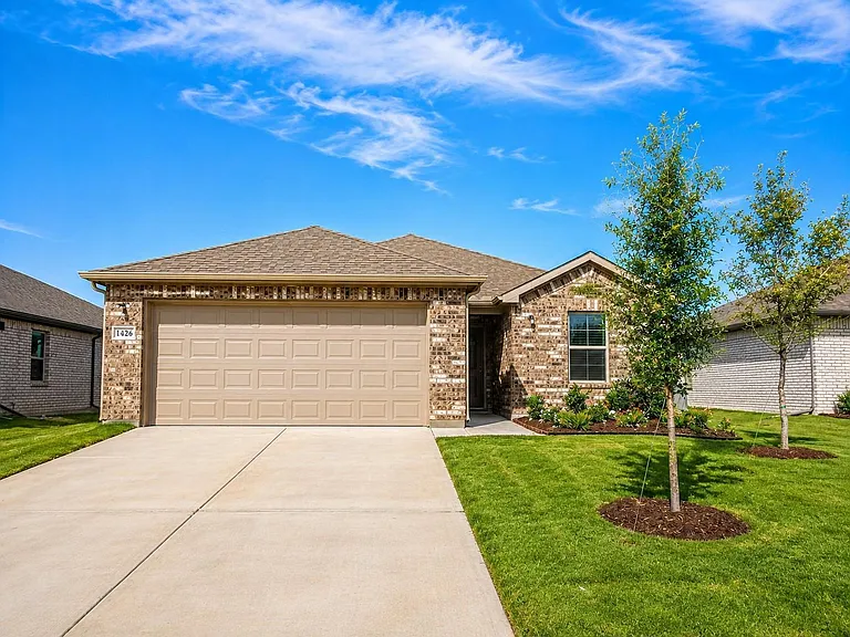 1426 Warringwood Dr — Photo 1