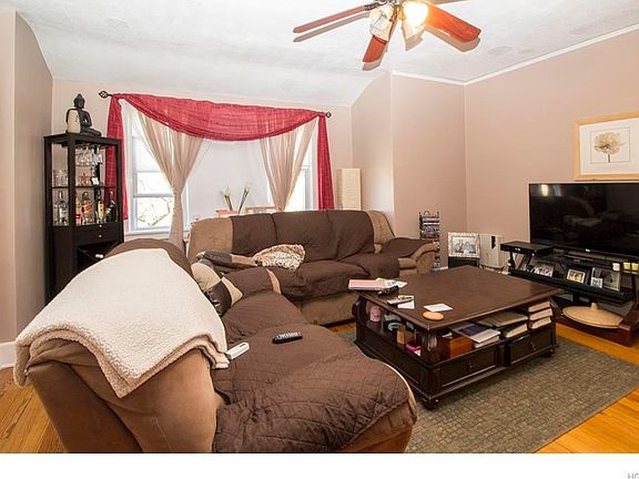 2nd image of 26 Grant St #2