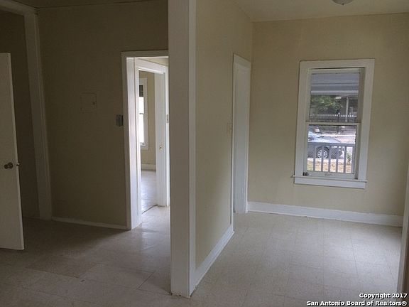 4th image of 266 Bogle St