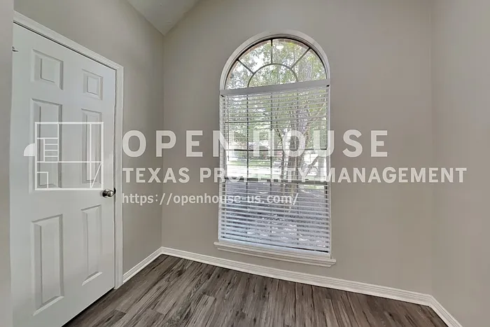 4203 Mountain Peak Way — Photo 7