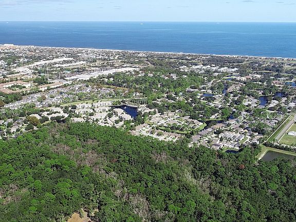 Close to Ponte Vedra Beaches