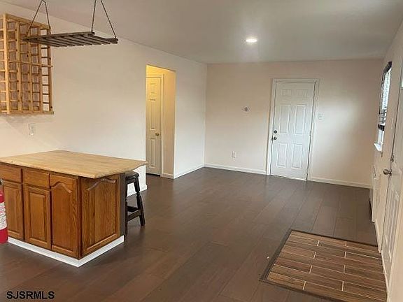 2nd image of 302A N Wilson Ave #A