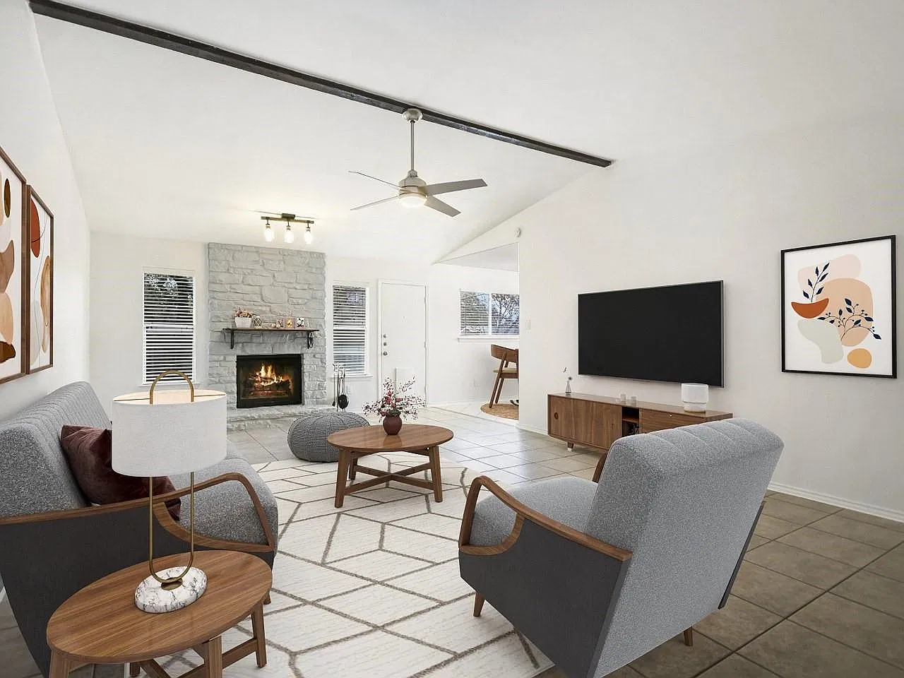 3 bed, 2.0 bath, 1256 sqft, $2,100 — Photo 1