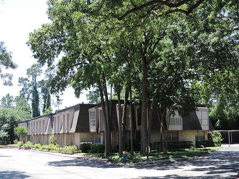 1st image of 12633 Memorial Dr APT 115
