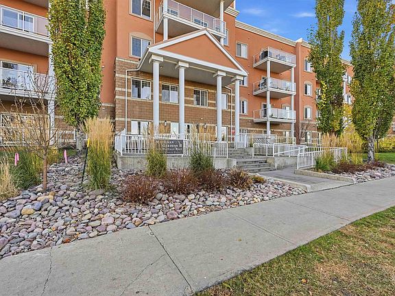 2nd image of 263 Macewan Rd SW #335