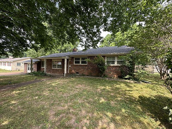 3rd image of 111 Woodland Dr