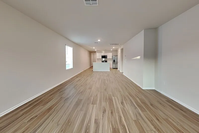 3 bed, 2.0 bath, 1434 sqft, $1,525 — Photo 2