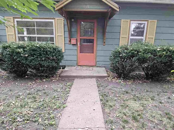 811 S 5th St, Fairfield, IA 52556