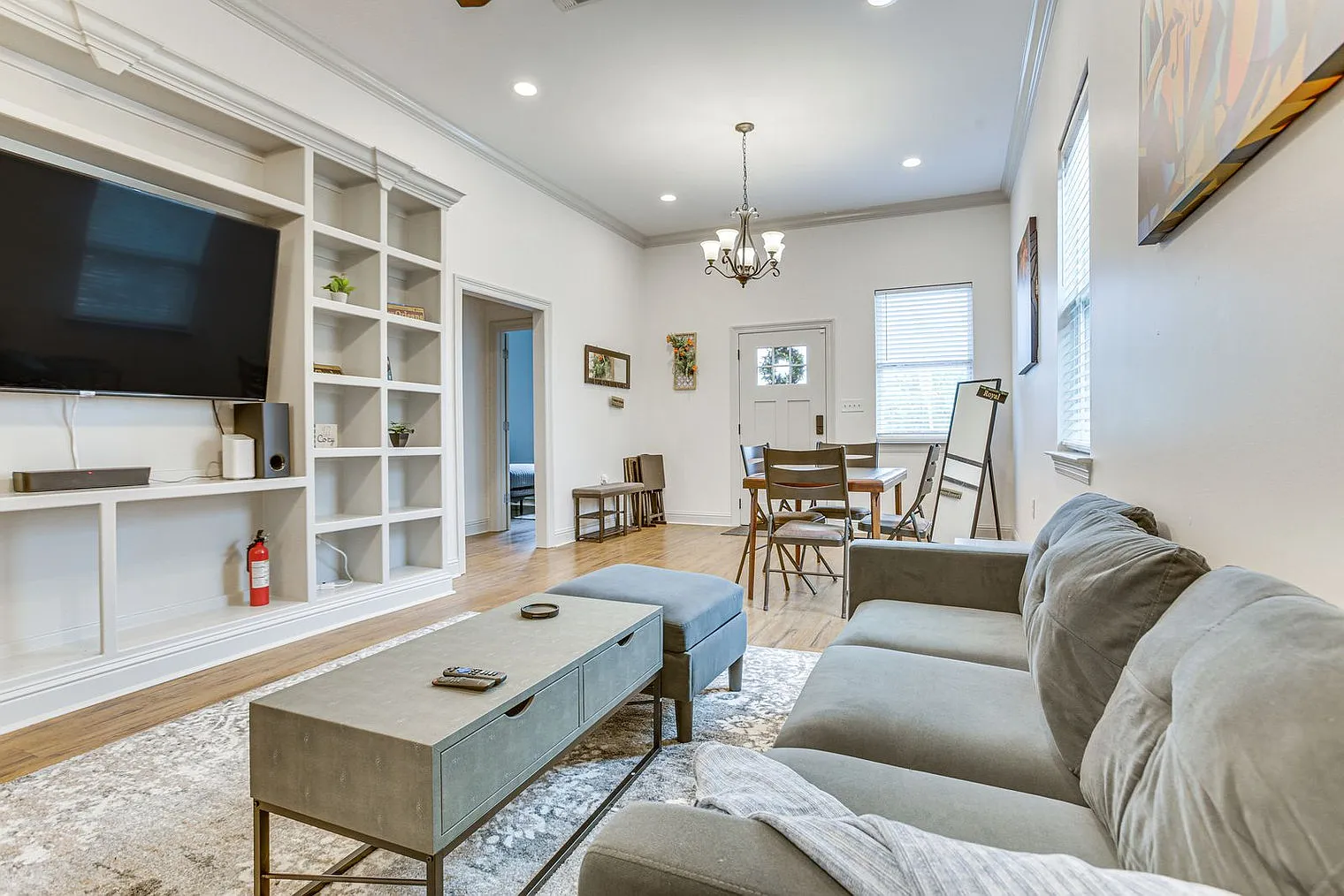 2 bed, 2.0 bath, 1291 sqft, $2,184 — Photo 1