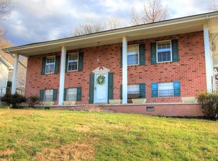 2110 Dallas Lake Rd, Soddy Daisy, TN 37379