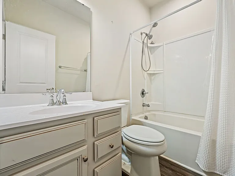 121 Callowhill Ln — Photo 11