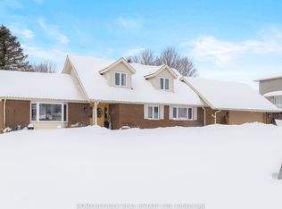 1102 Burnside Dr, Augusta, ON K6V 5T1