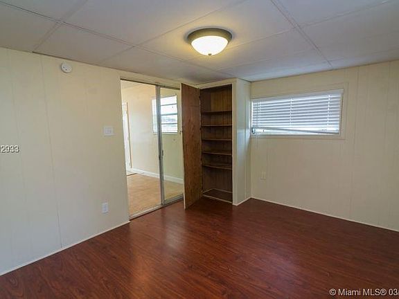 3rd image of 1000 NE 214th St #1000