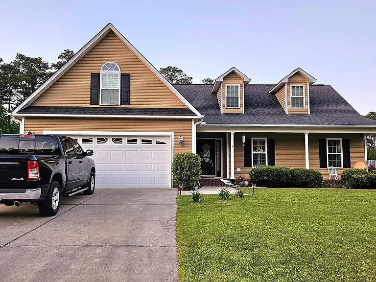 300 Croatan Woods Dr — Photo 2