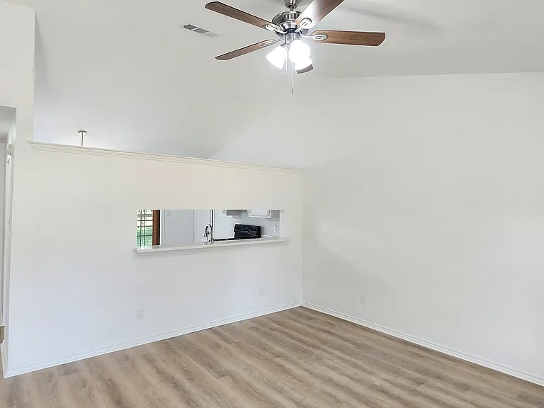 4621 Waterway Dr — Photo 6