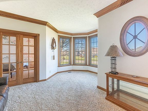 5th image of 1400 Willow Park Ct