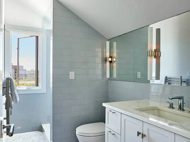 255 Marine Blvd — Photo 15