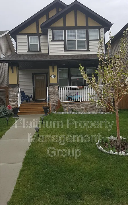 184 Legacy Cres SE