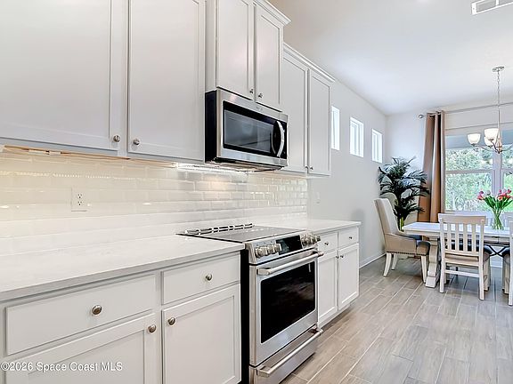 5th image of 1636 Delphi Way