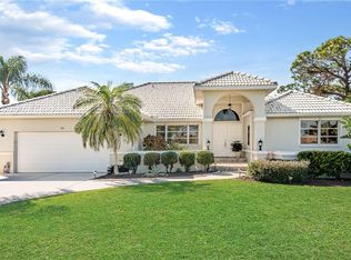 36 Windsor Dr, Cape Haze, FL 33946