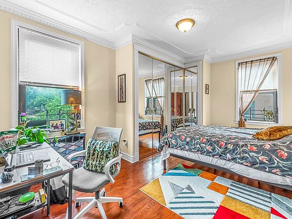 5th image of 4755 39th Pl APT 3C