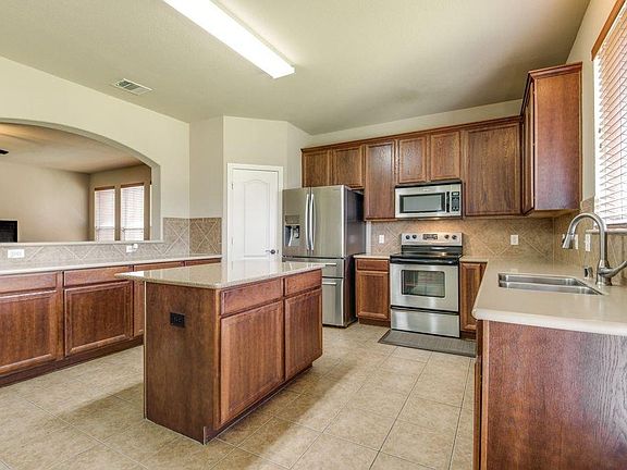 5th image of 1404 Jordan Creek Ct
