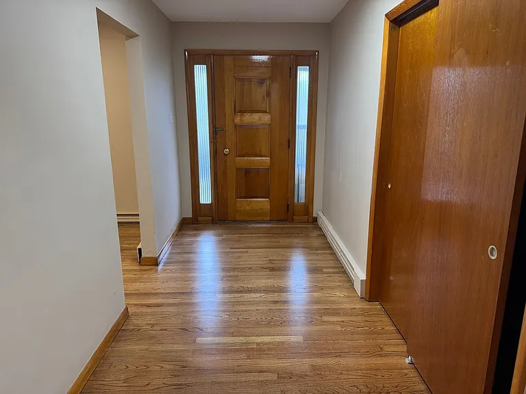1035 Ridge Ave — Photo 22