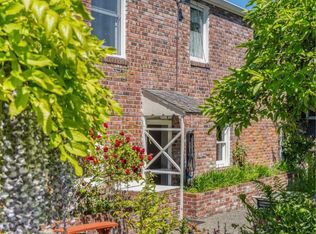 9805 27th Ave NW, Seattle, WA 98117