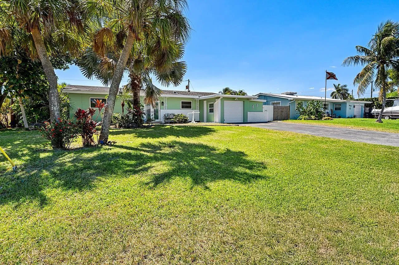 3 bed, 2.0 bath, 1460 sqft, $4,500 — Photo 1