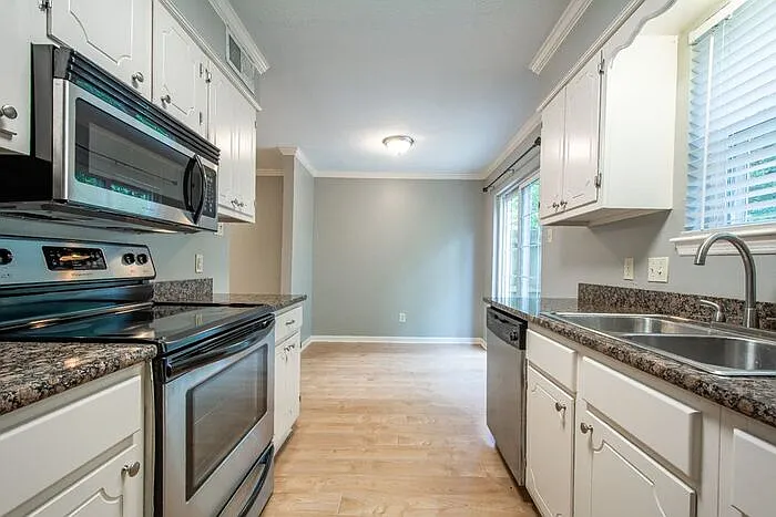 8120 W Markham St #5 — Photo 17