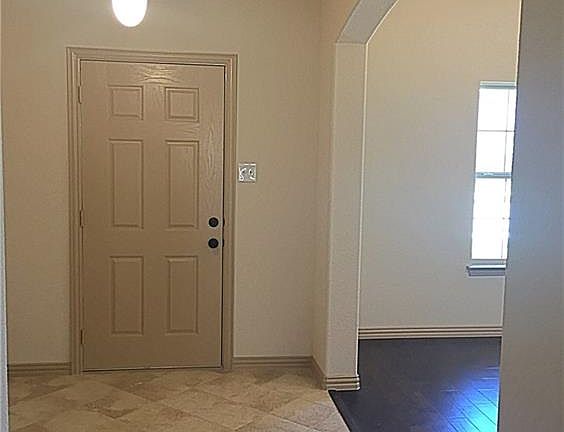 4th image of 1803 Silver Oaks Dr