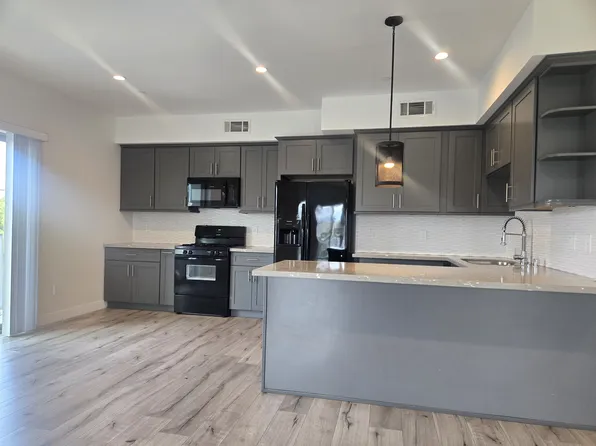 340 N Oxford Ave APT 401, Los Angeles, CA 90004