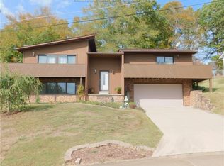 237 Spruce Ln, Poca, WV 25159