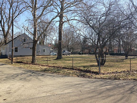 2nd image of 4030 Mohegan Ave