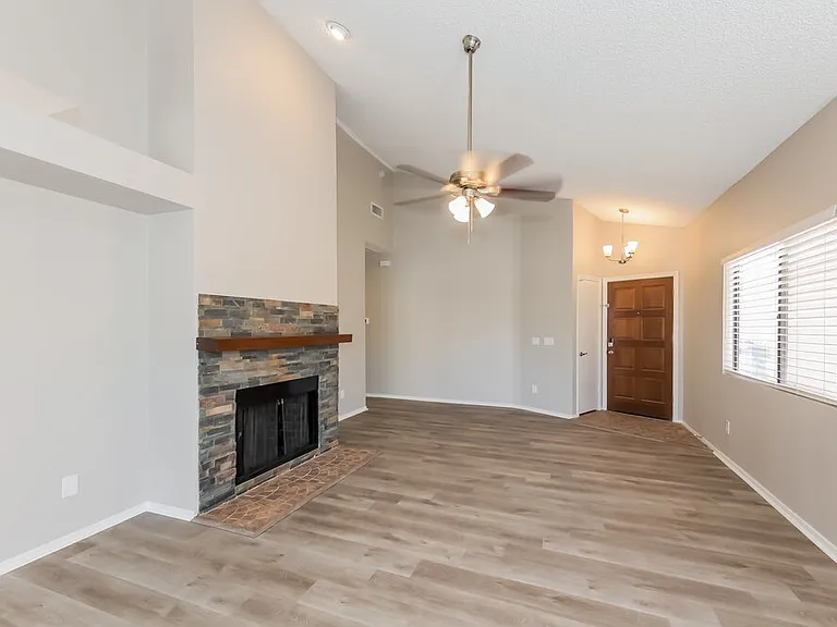 4681 W Harrison St — Photo 4